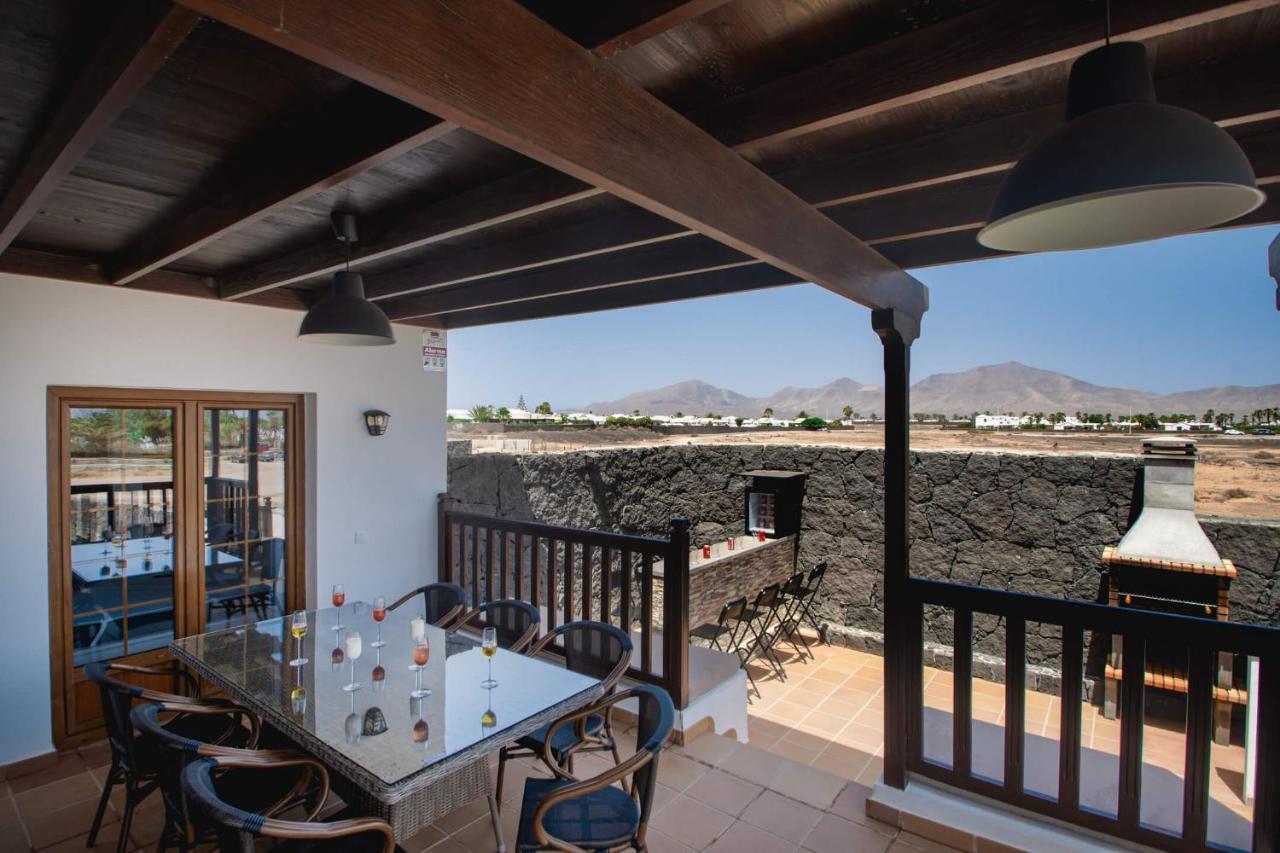 Villa Vista Reina - Luxury 6 Bedroom - Heated Pool- Views - Pool Table - Vista Lobos - Playa Blanca Exterior photo
